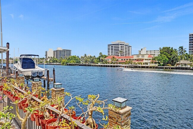 Building Photo - 683 Pelican Way