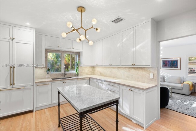 Building Photo - 600 San Lorenzo Ave