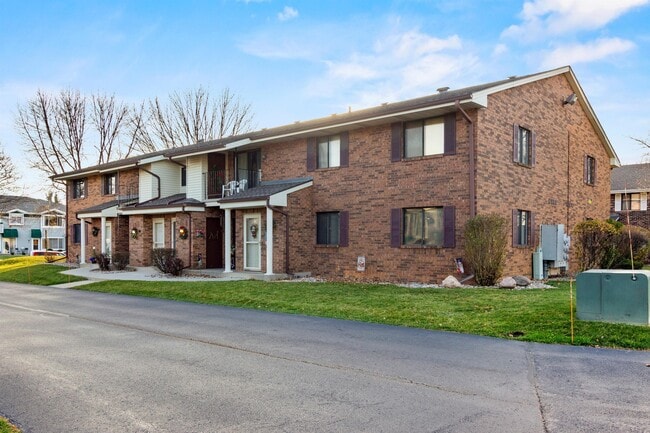 Building Photo - 6720 Mariner Dr