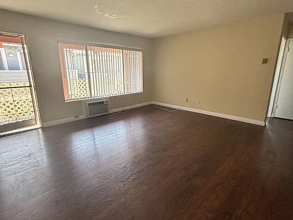 Building Photo - 6742 Western Ave