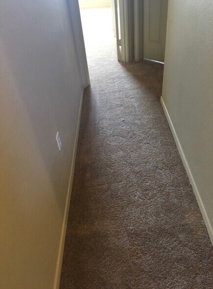 Hallway - 280 S Evergreen Rd
