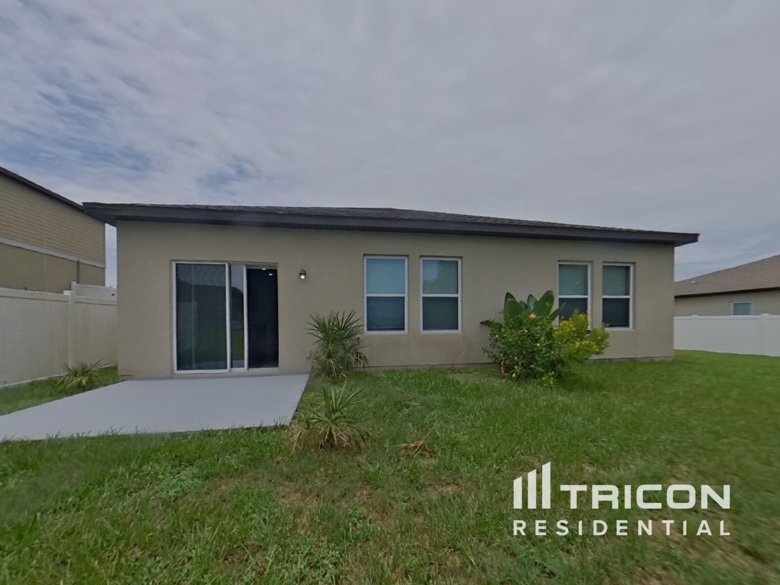 Building Photo - 15121 Sora St