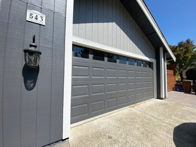 Building Photo - Remodeled Modern Single Story, Benicia