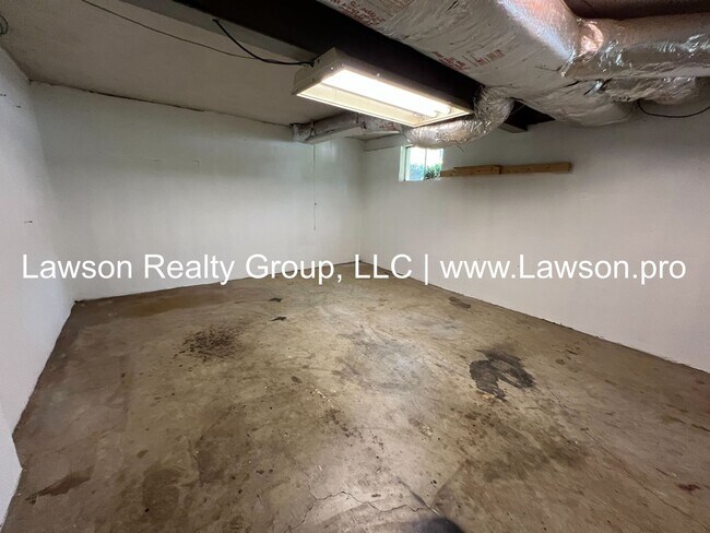 Building Photo - Spacious Ranch in North Lakes