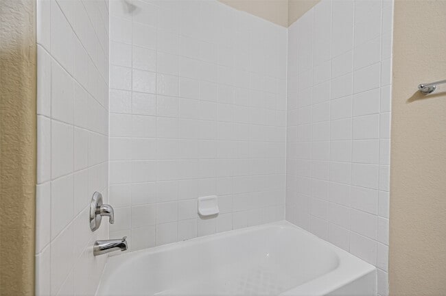 Building Photo - 510 Carson Ridge Dr