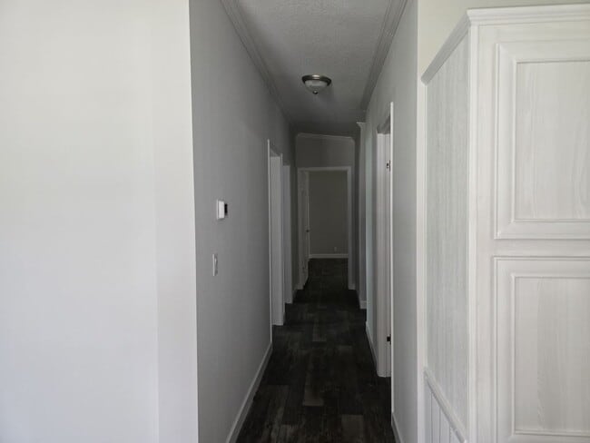 Building Photo - 102 Robert James Dr