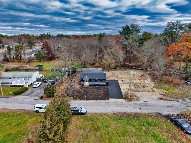 Building Photo - 4 Water St