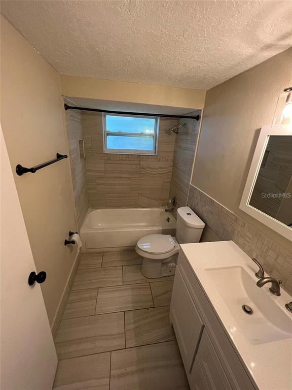 Building Photo - 8206 Clover Hill Loop