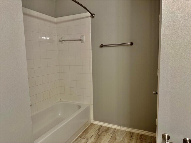 Building Photo - 29631 Evergreen Hills Dr