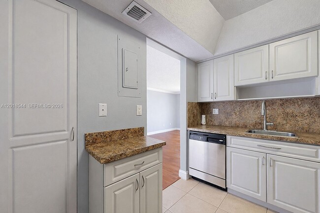 Building Photo - 3581 SW 117th Ave