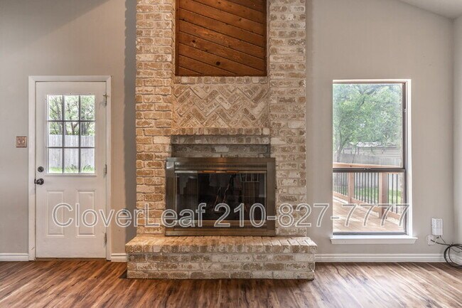 Building Photo - 2907 Burnt Oak St