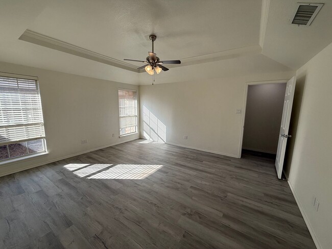 Building Photo - 4 Bed Brick Home! Zia School District! - Pets Welcome!!!