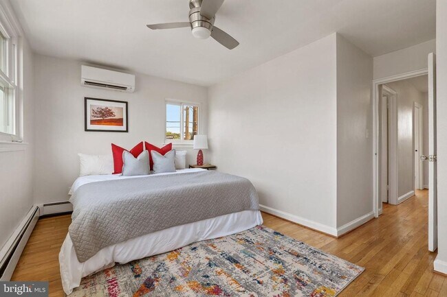 Building Photo - 5BR Home Near Takoma with Parking & Finished Lower Level