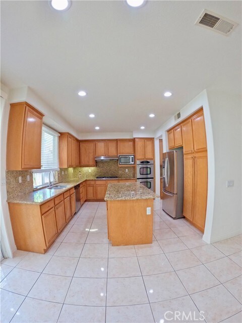 Building Photo - 1655 W Alps Dr