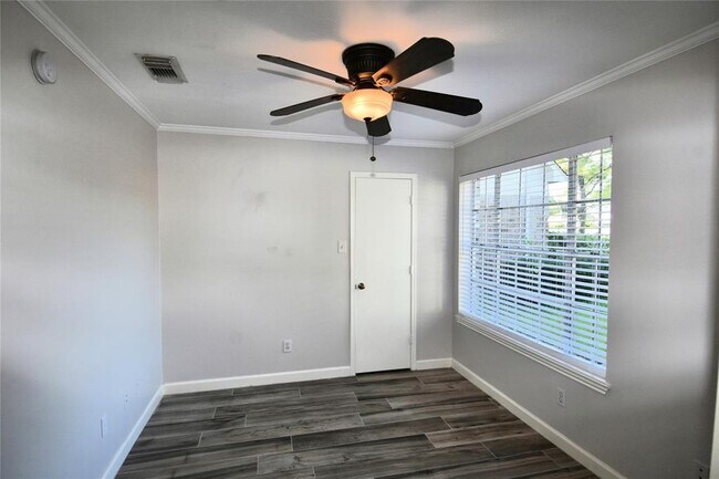 Building Photo - 7311 Harpers Dr