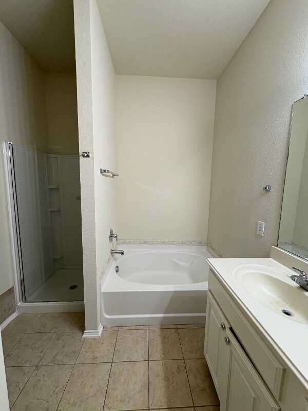 Building Photo - 400 Angler Dr