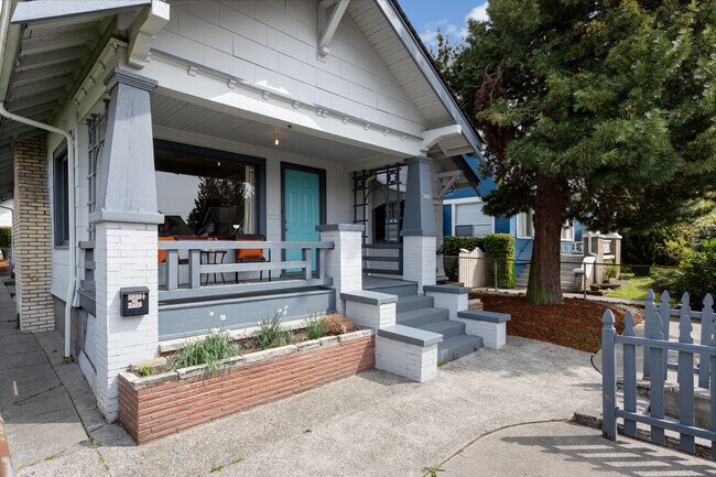 Building Photo - 3819 S G St