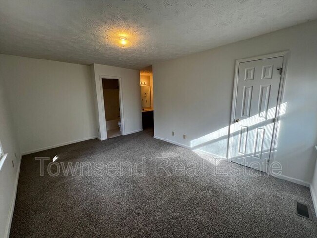 Building Photo - 1016 Ancestry Dr