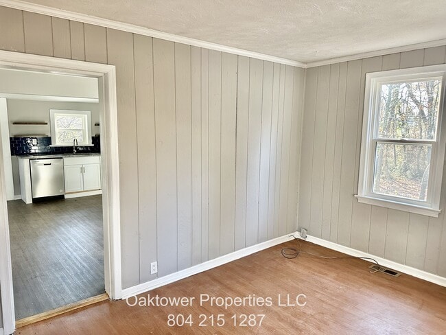 Building Photo - 801 Koch Ave