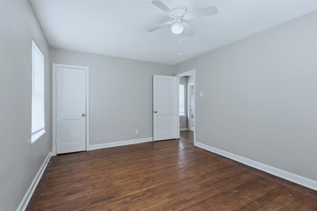 Building Photo - 1226 5th Ave N