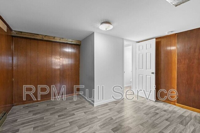 Building Photo - 3127 Larkspur Dr