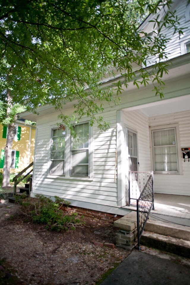 Building Photo - 232 1/2-21A McCauley St