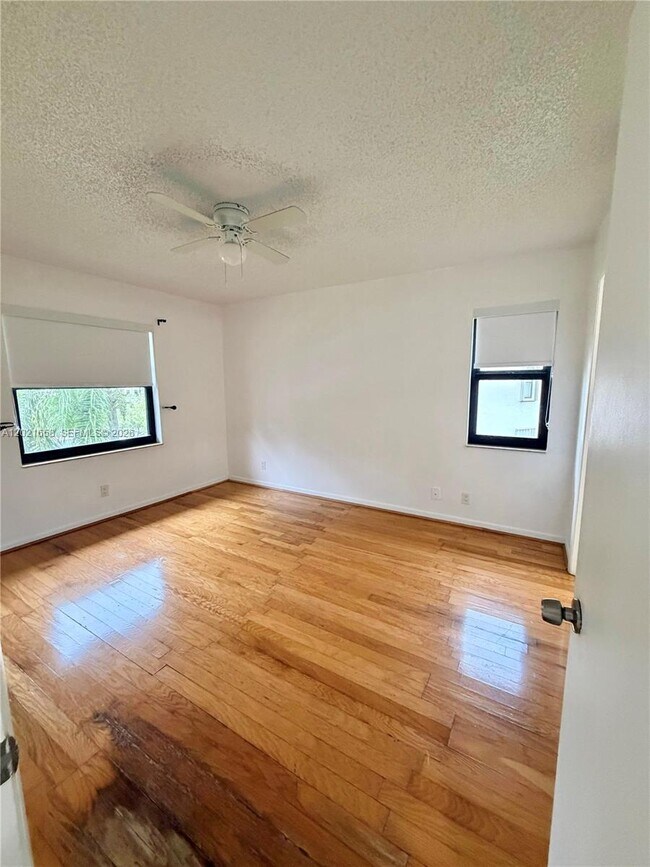 Building Photo - 7137 Golf Colony Ct