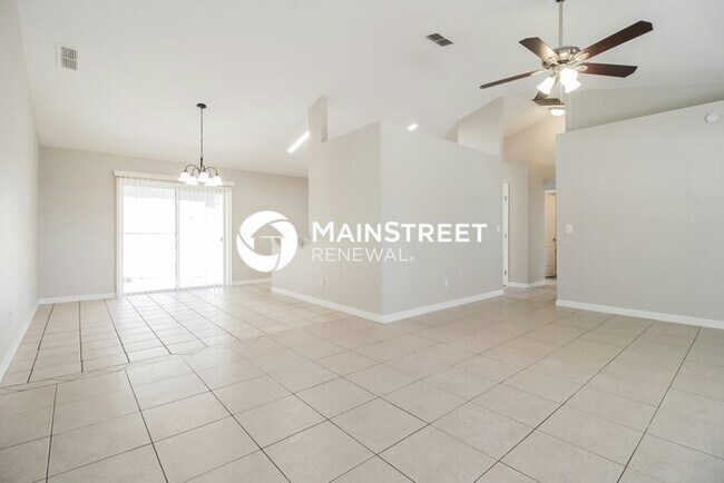 Building Photo - 3 Bedroom Pet-Friendly Home in MINNEOLA, FL with Main Street Renewal