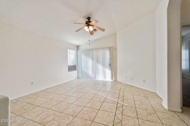 Building Photo - 2607 E Anderson Dr