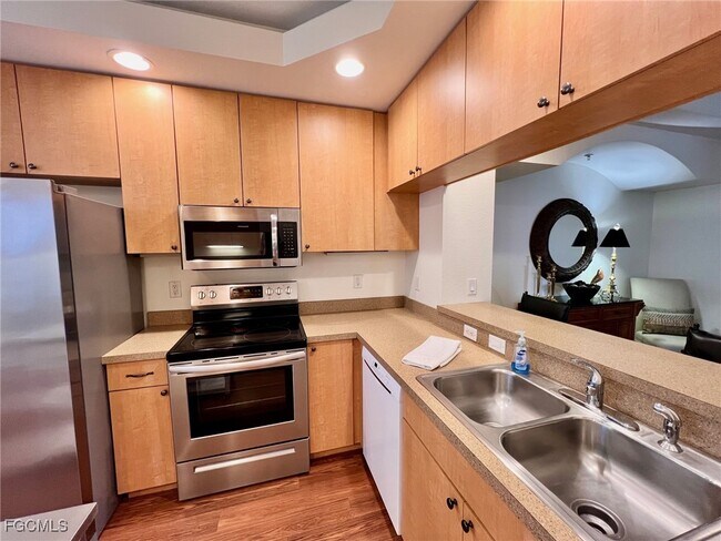Building Photo - 1141 Van Loon Commons Cir