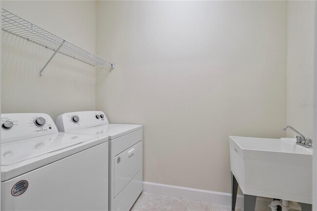 Building Photo - 17017 Pine Lily Ln