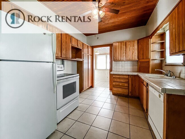 Building Photo - 3 Bed 1 Bath in Nickerson