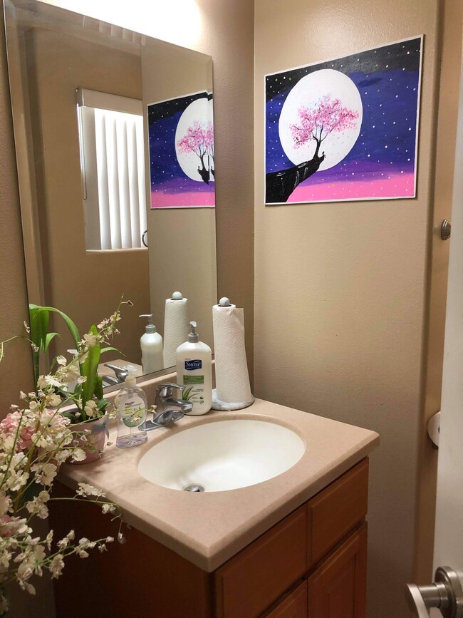 Building Photo - 15917 Sierra Vista Ct