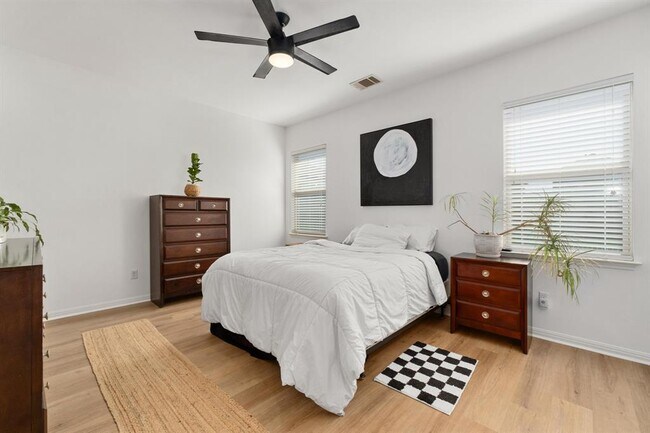 Building Photo - 4613 Graceful Ln