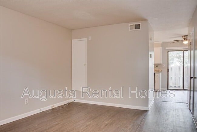 Building Photo - 3081 Parrish Rd