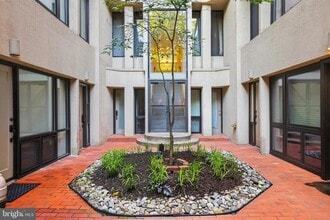 Building Photo - 1615 Q St NW
