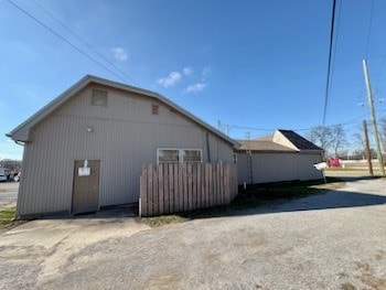 Building Photo - 1207 W Main St