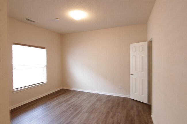 Building Photo - 2715 Hidden Bay Ct