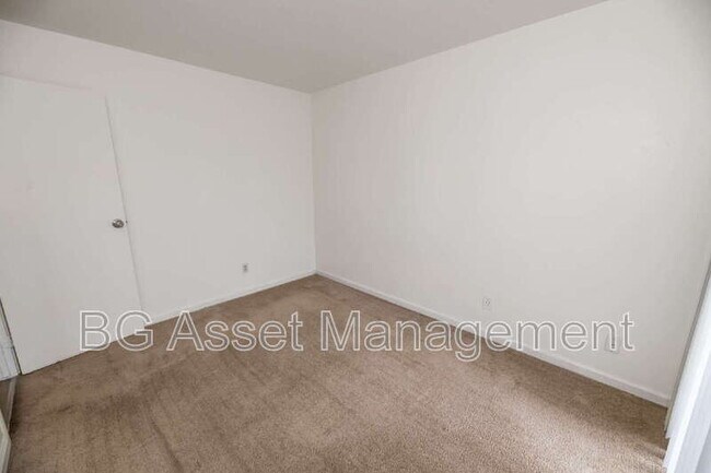 Building Photo - 1746 Kidder Ave