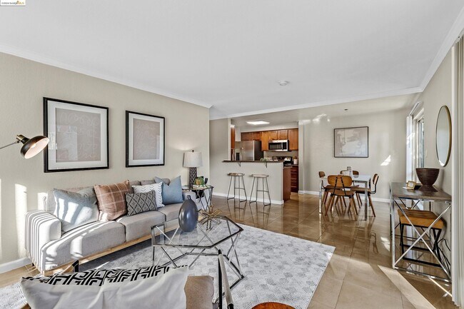 Building Photo - 66 Fairmount Ave