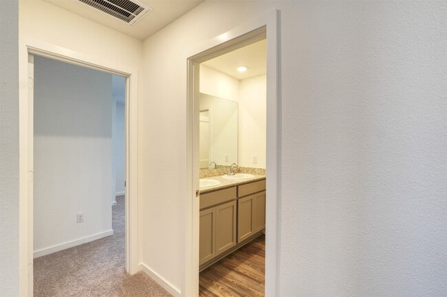 Building Photo - 3918 Windy Whisper Dr