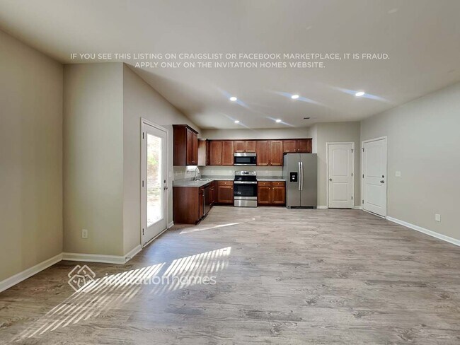 Building Photo - 436 Grenier Terrace NE