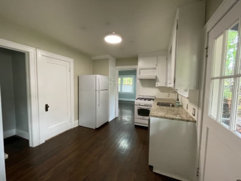 Building Photo - 1306 N 13th St