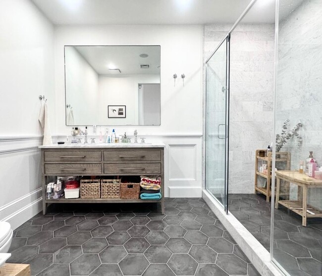 Building Photo - 2 bedroom in Brooklyn NY 11211