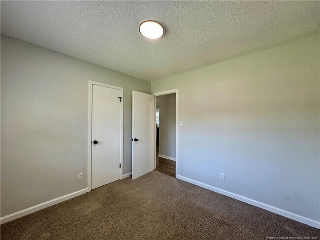 Building Photo - 7605 Jennings Ln