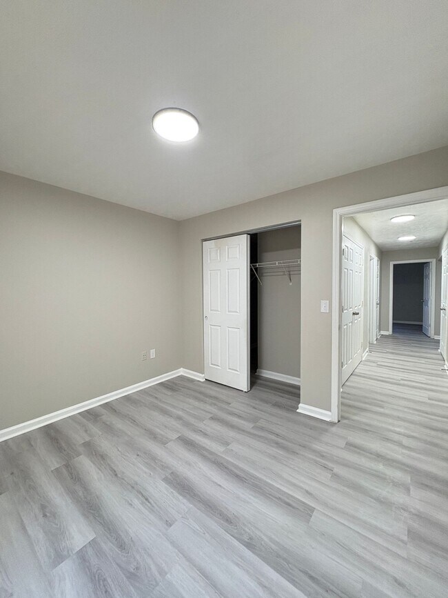 Building Photo - Bellagio Living III