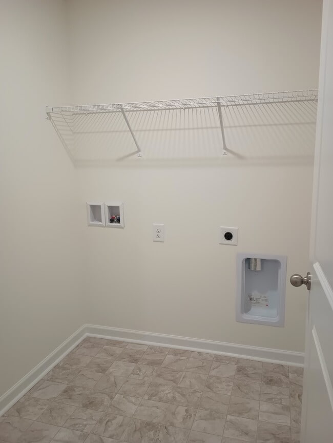 Building Photo - 1144 Aspen Ter