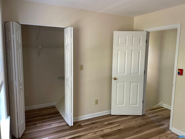 Building Photo - 3159 Saddlebrook Ln