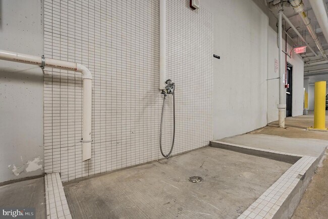 Building Photo - 1011 M St NW