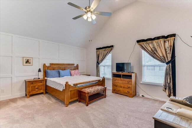 Building Photo - 6051 Big Pond Trl